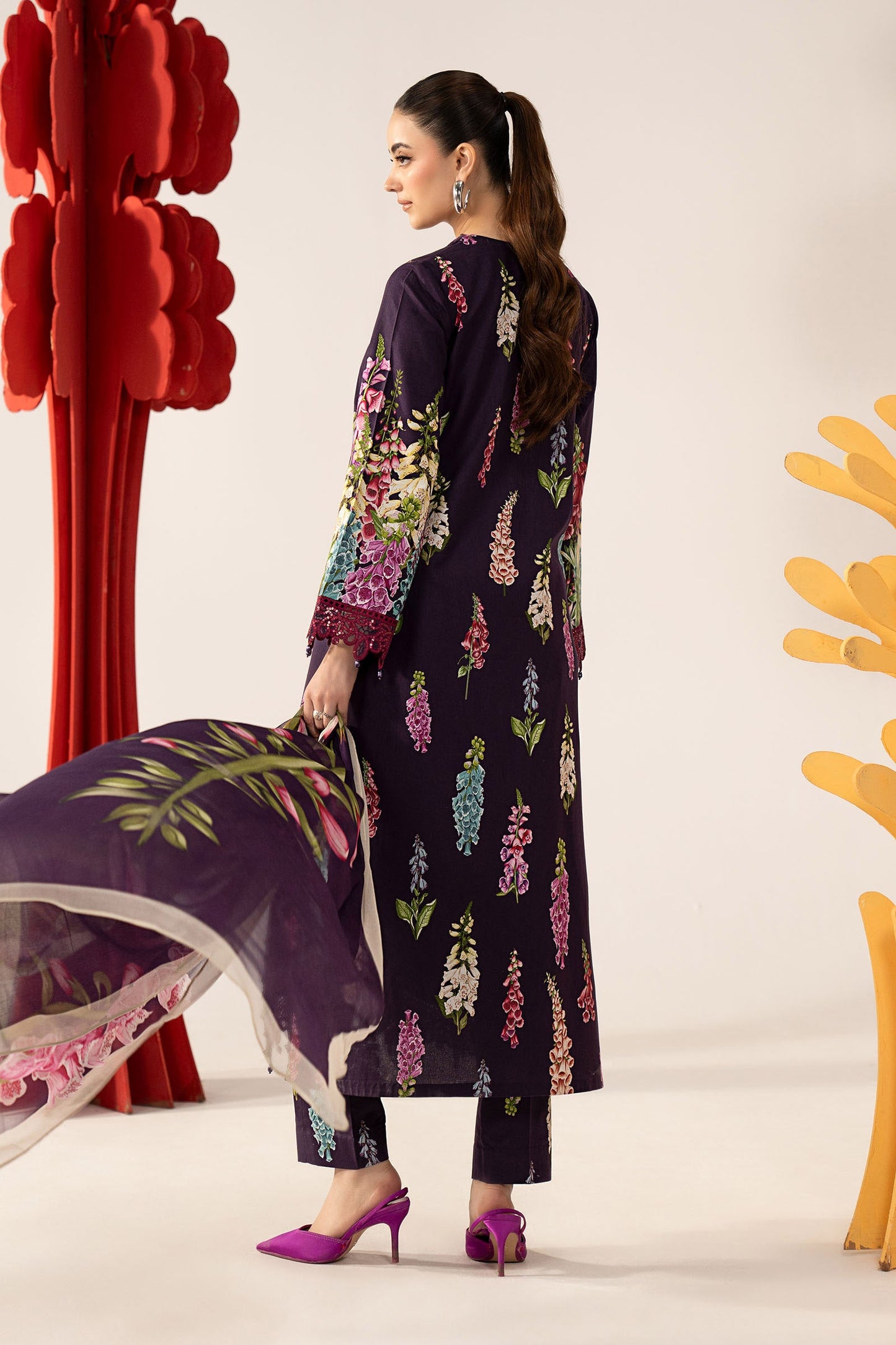 MARIA B DIGITAL PRINTED EMBROIDERED LAWN - 3 PC UNSTITCHED