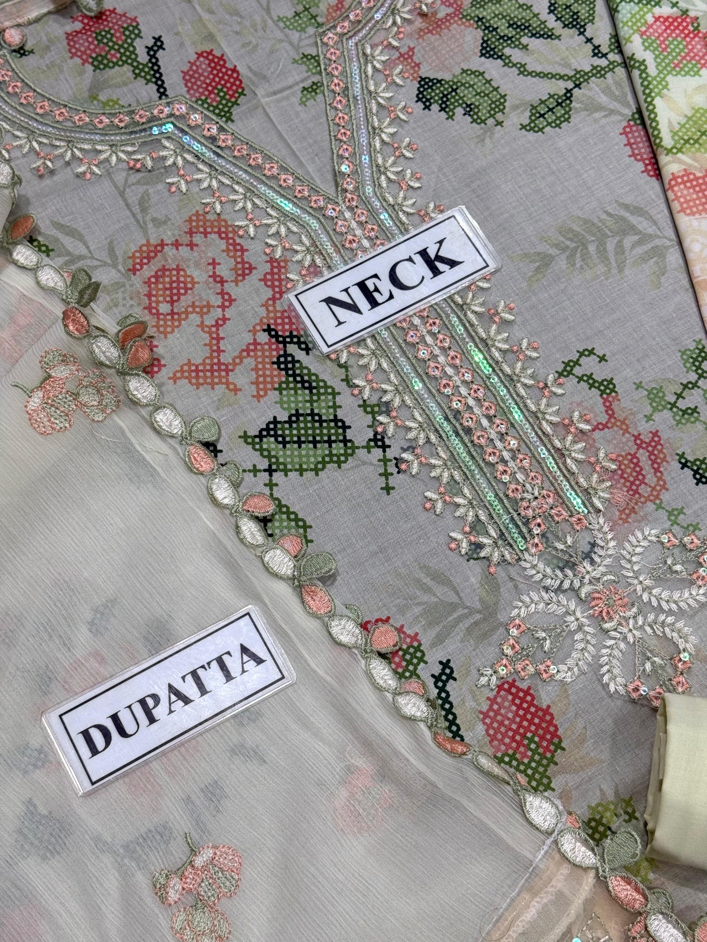 NUREH PRINTED EMBROIDERED LAWN - 3 PC UNSTITCHED