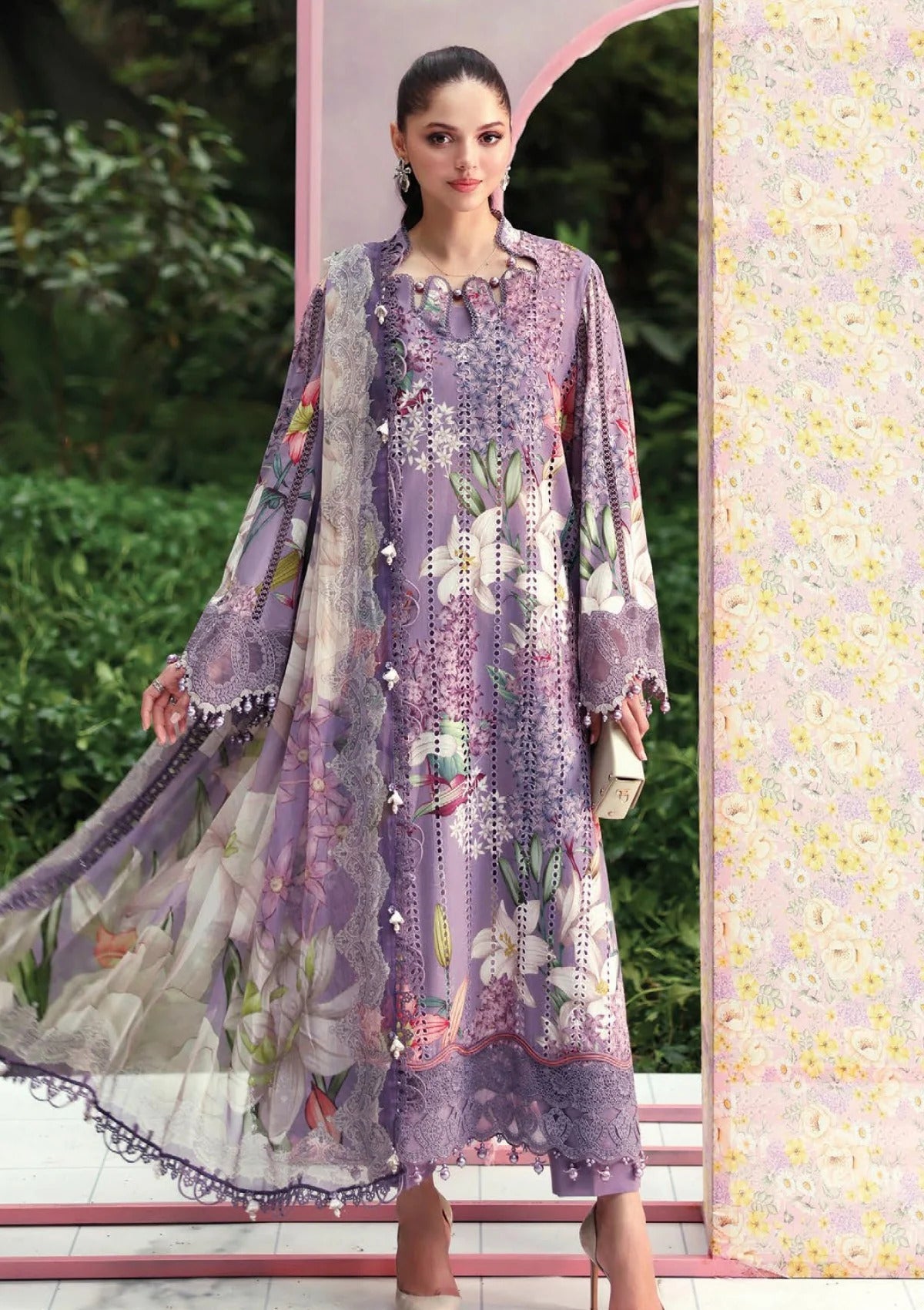 MARIA B DIGITAL PRINTED EMBROIDERED LAWN - 3 PC UNSTITCHED