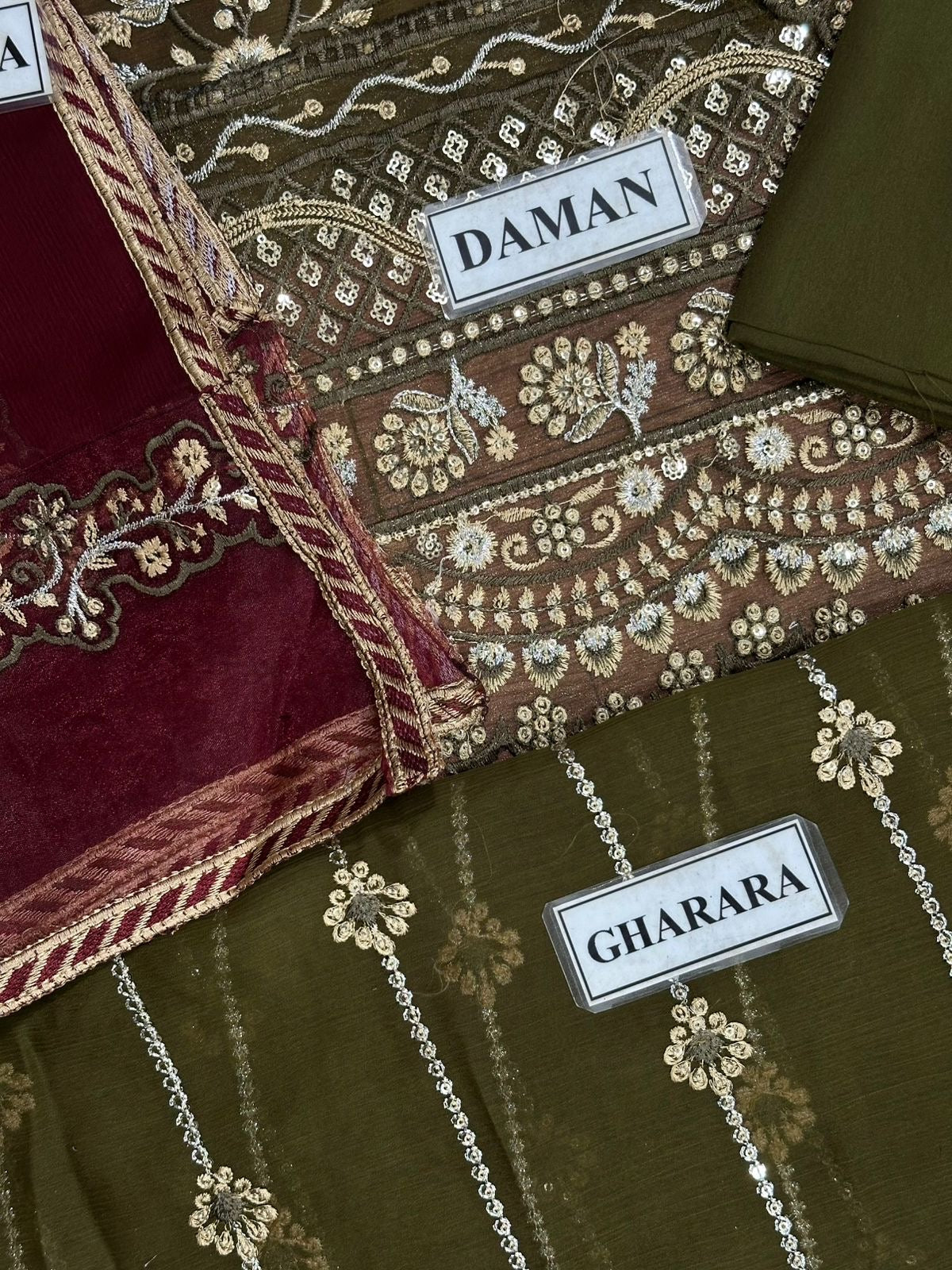IZNIK EMBROIDERED CHIFFON GARARA - 3 PC UNSTITCHED