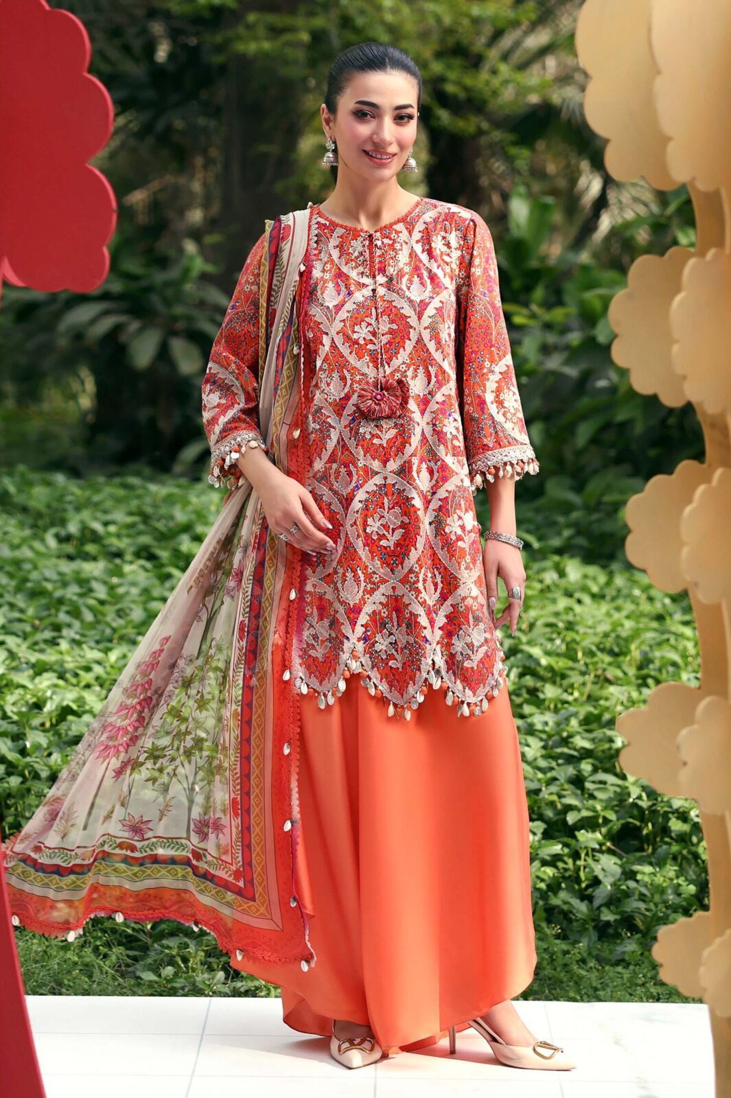 MARIA B LUXURY EMBROIDERED LAWN - 3 PC UNSTITCHED