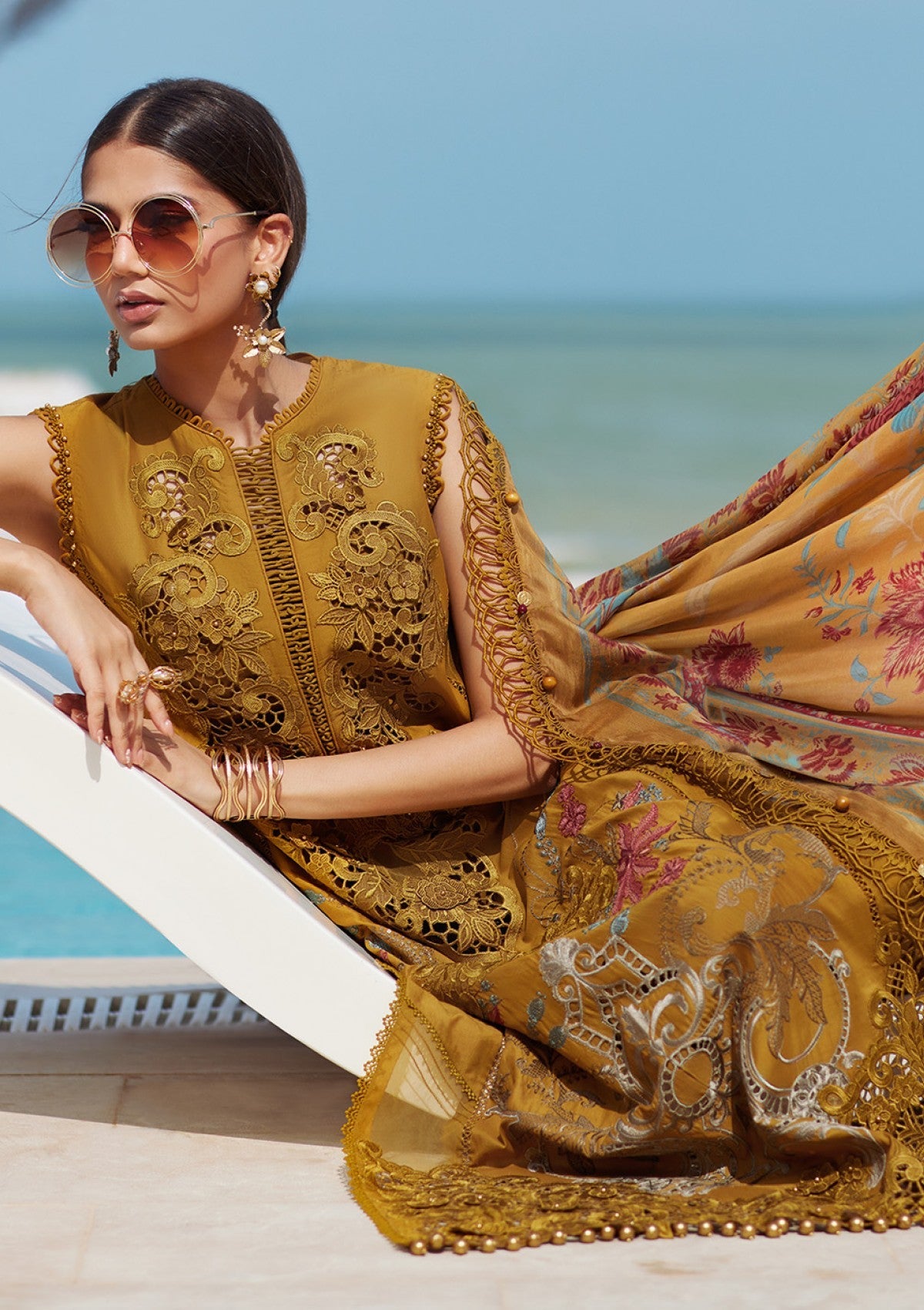 MARIA B LUXURY EMBROIDERED LAWN - 3 PC UNSTITCHED