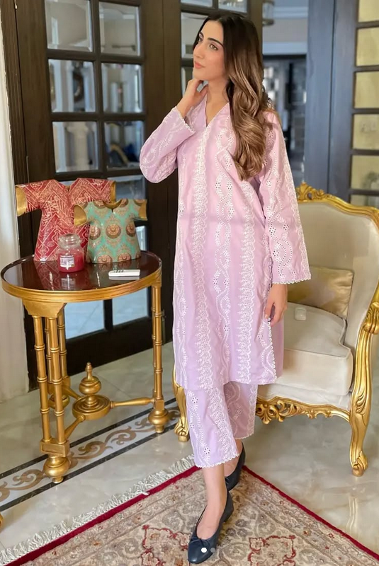 NARAJ LUXURY BAREEZE LAWN EMBROIDERED - 3 PC UNSTITCHED