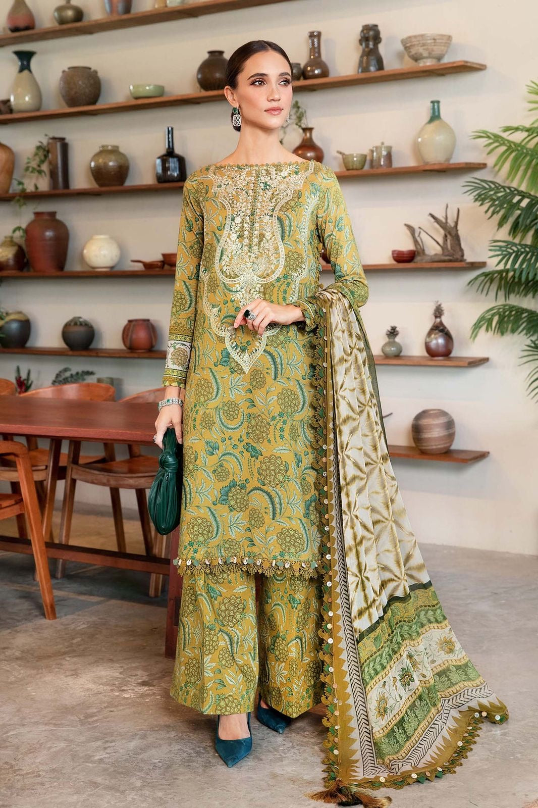 MARIA B FORMALS PRINTED EMBROIDERED LAWN - 3 PC UNSTITCHED