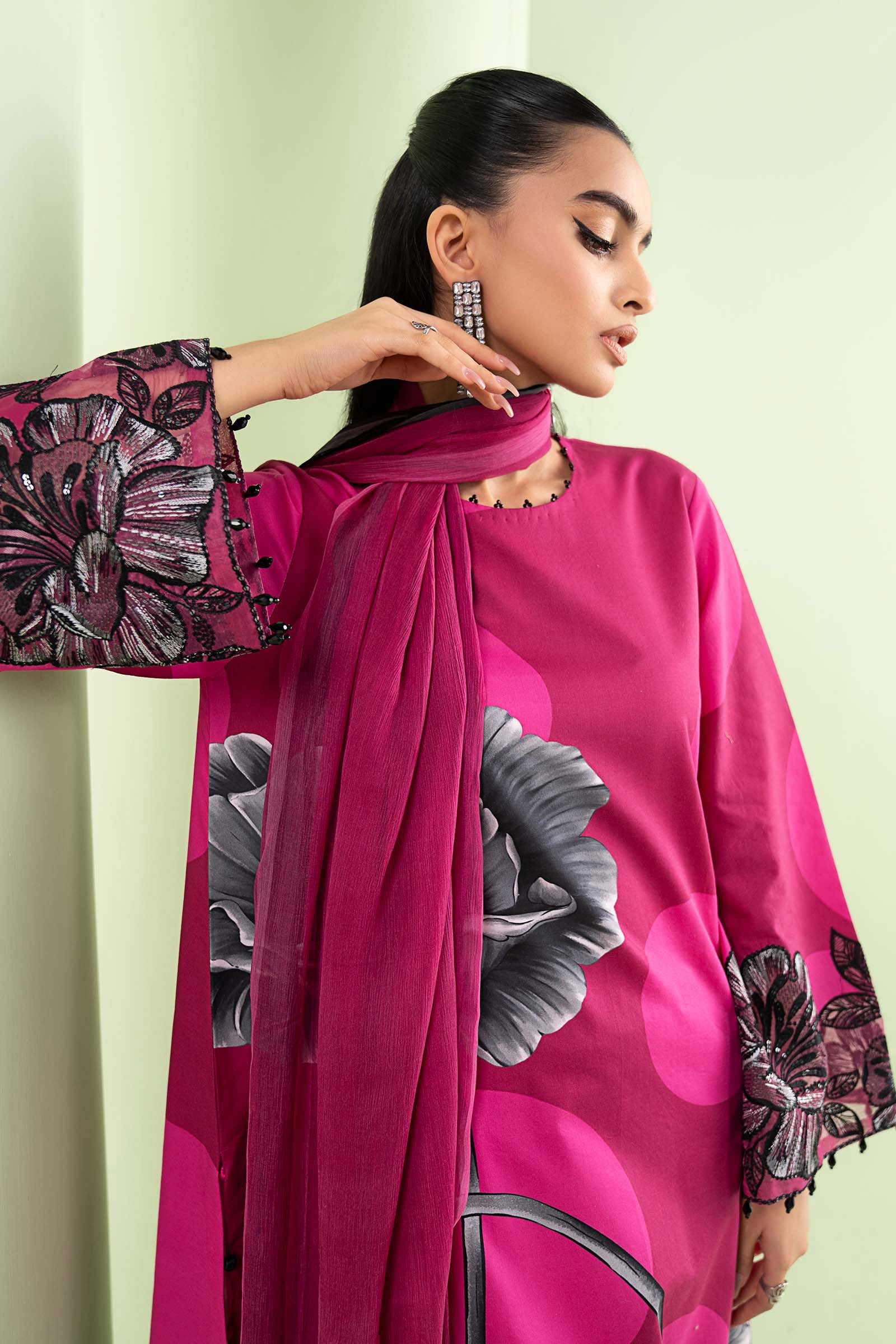 MARIA B FORMALS EMBROIDERED LAWN - 3 PC UNSTITCHED