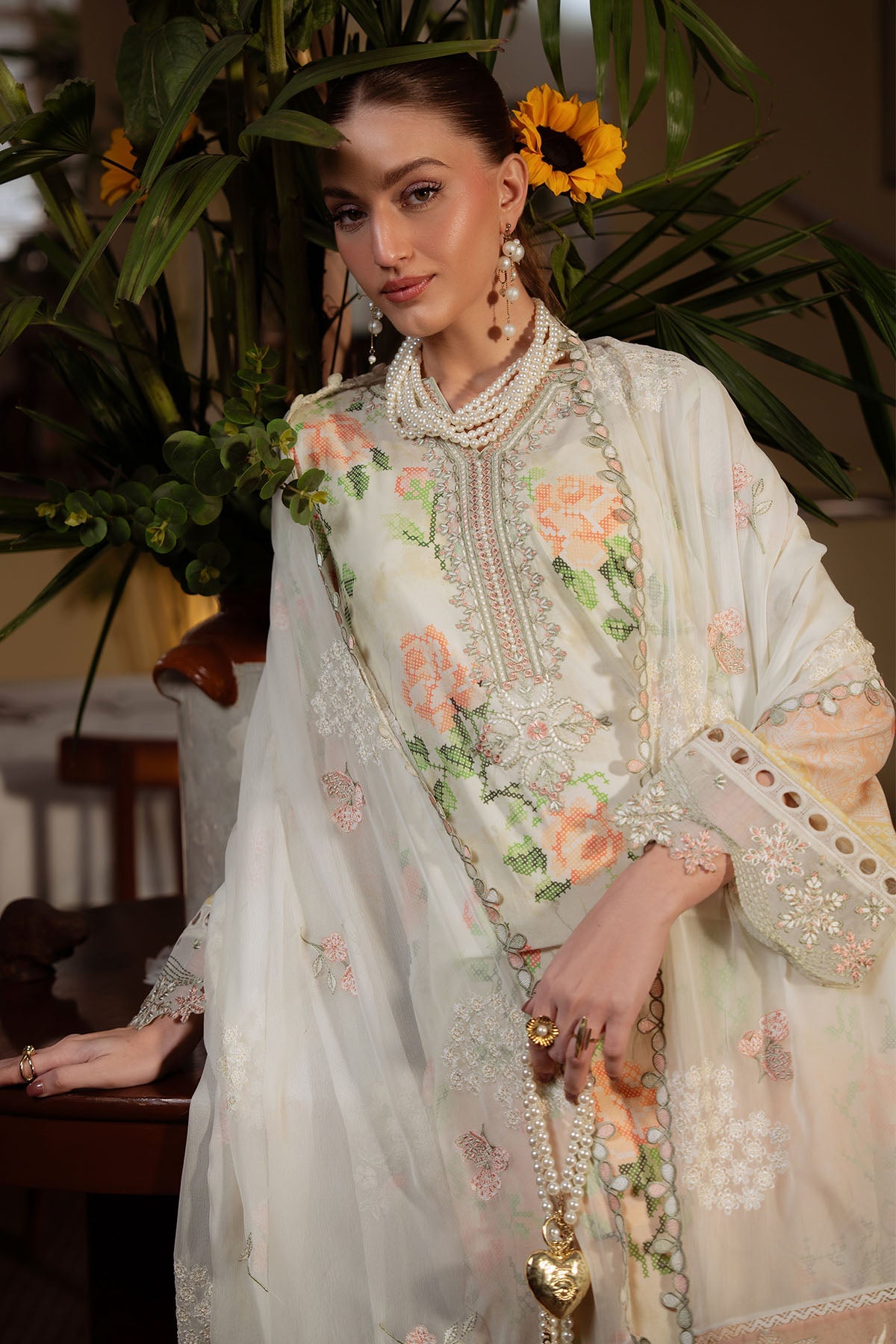 NUREH PRINTED EMBROIDERED LAWN - 3 PC UNSTITCHED