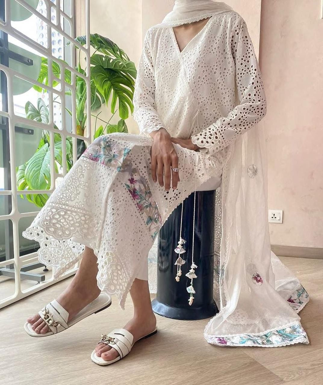 SABEEN ABBAS CHIKANKARI EMBROIDERED LAWN - 3 PC UNSTITCHED