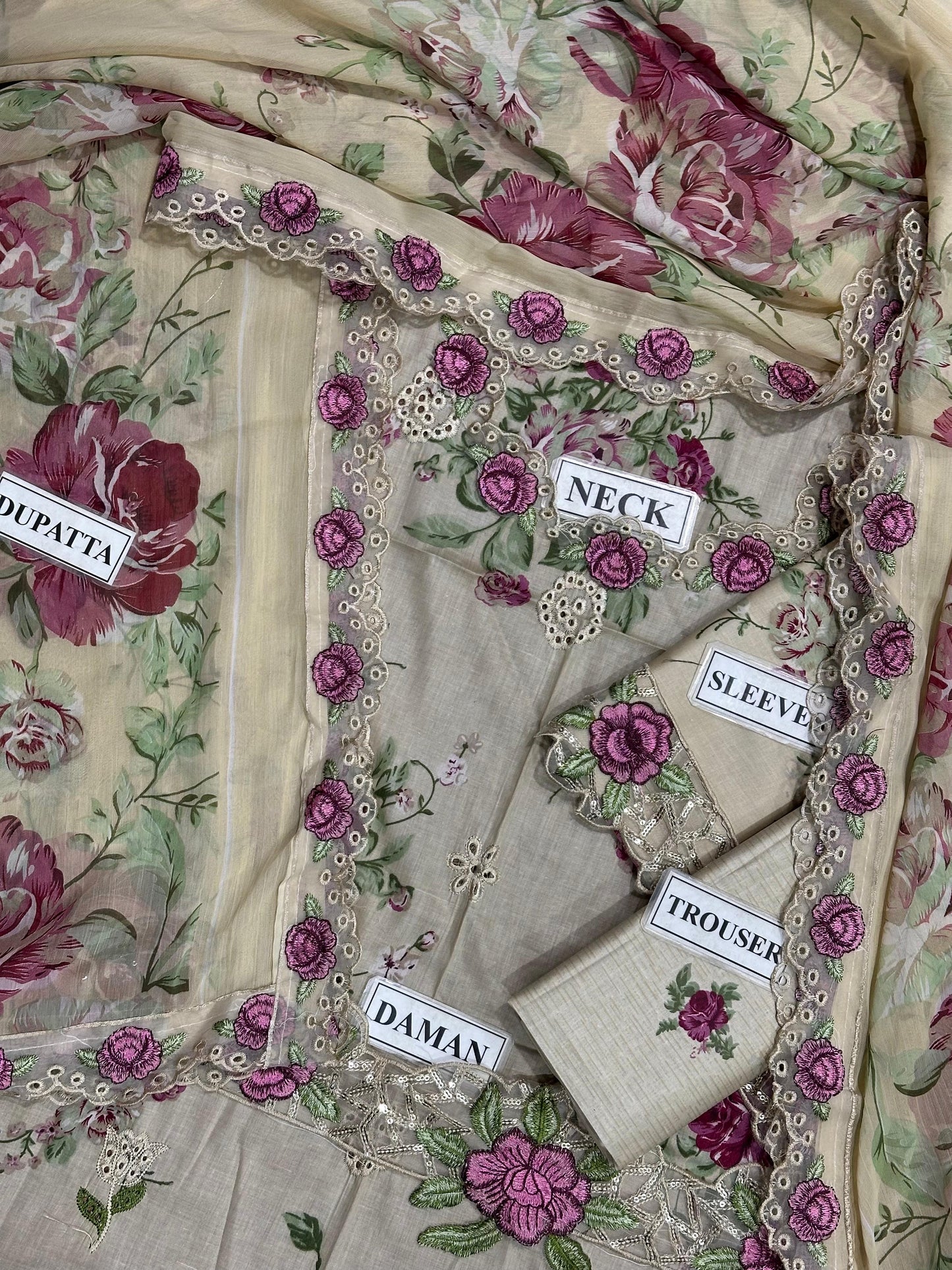 IZNIK EMBROIDERED LAWN - 3 PC UNSTITCHED