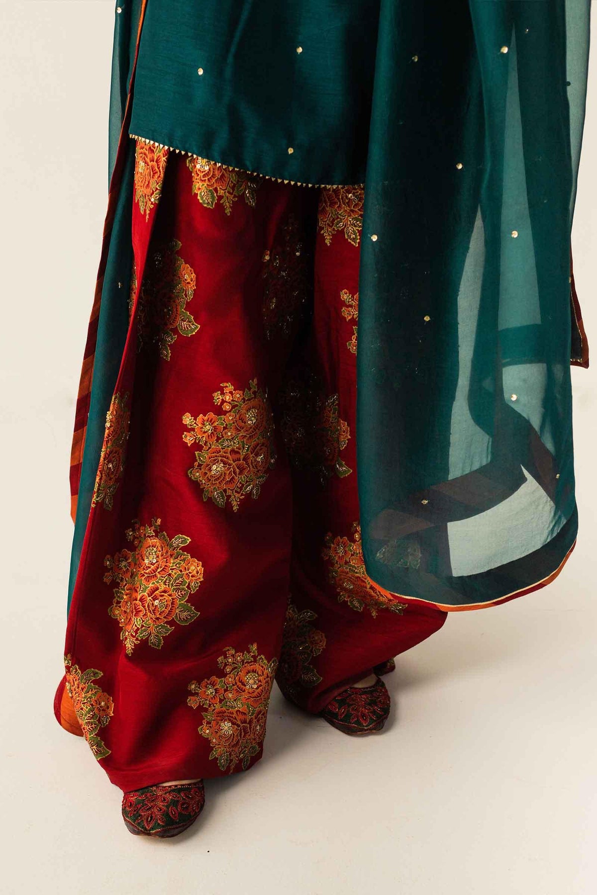 ETHNC EMBROIDERED CHIFFON DRESS FARSHI SHALWAR - 3 PC UNSTITCHED