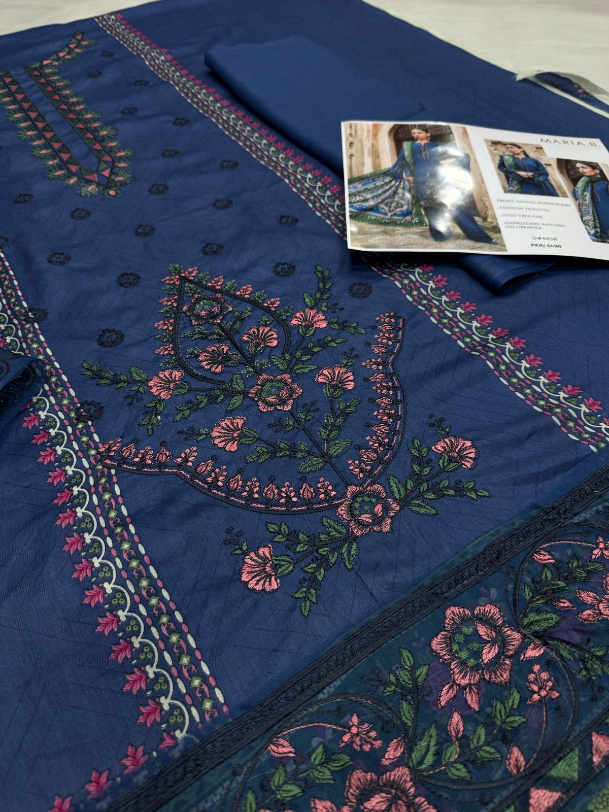 MARIA B FORMALS EMBROIDERED LAWN - 3 PC UNSTITCHED