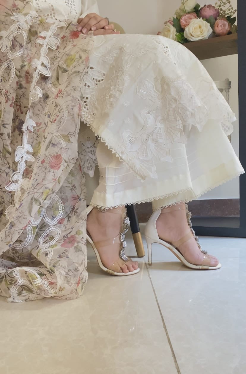 HOORAIN’S PRET EMBROIDERED CHIKANKARI LAWN - 3 PC STITCHED