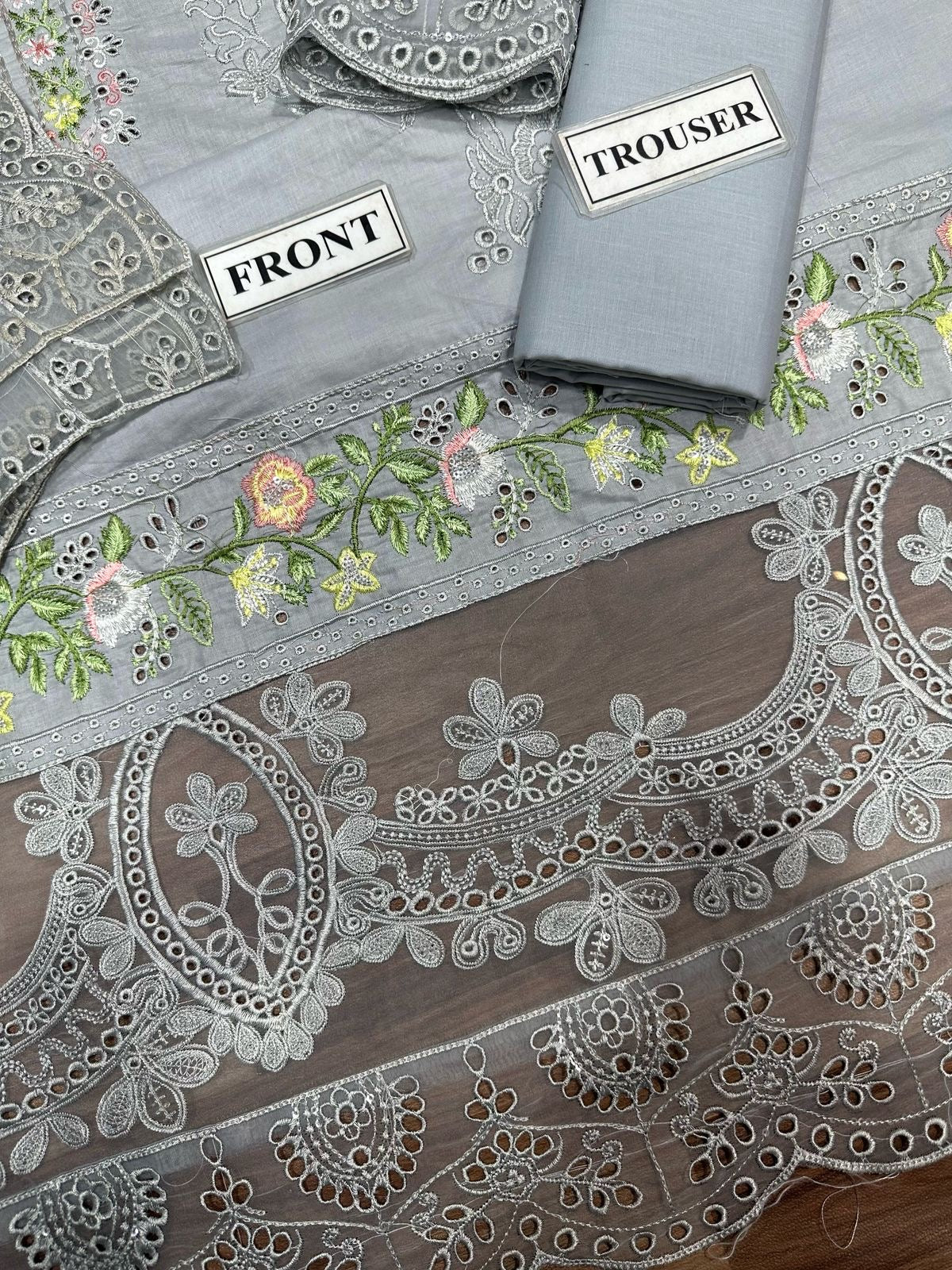 MUSLIM BOUTIQUE EMBROIDERED CHIKANKARI LAWN - 3 PC UNSTITCHED