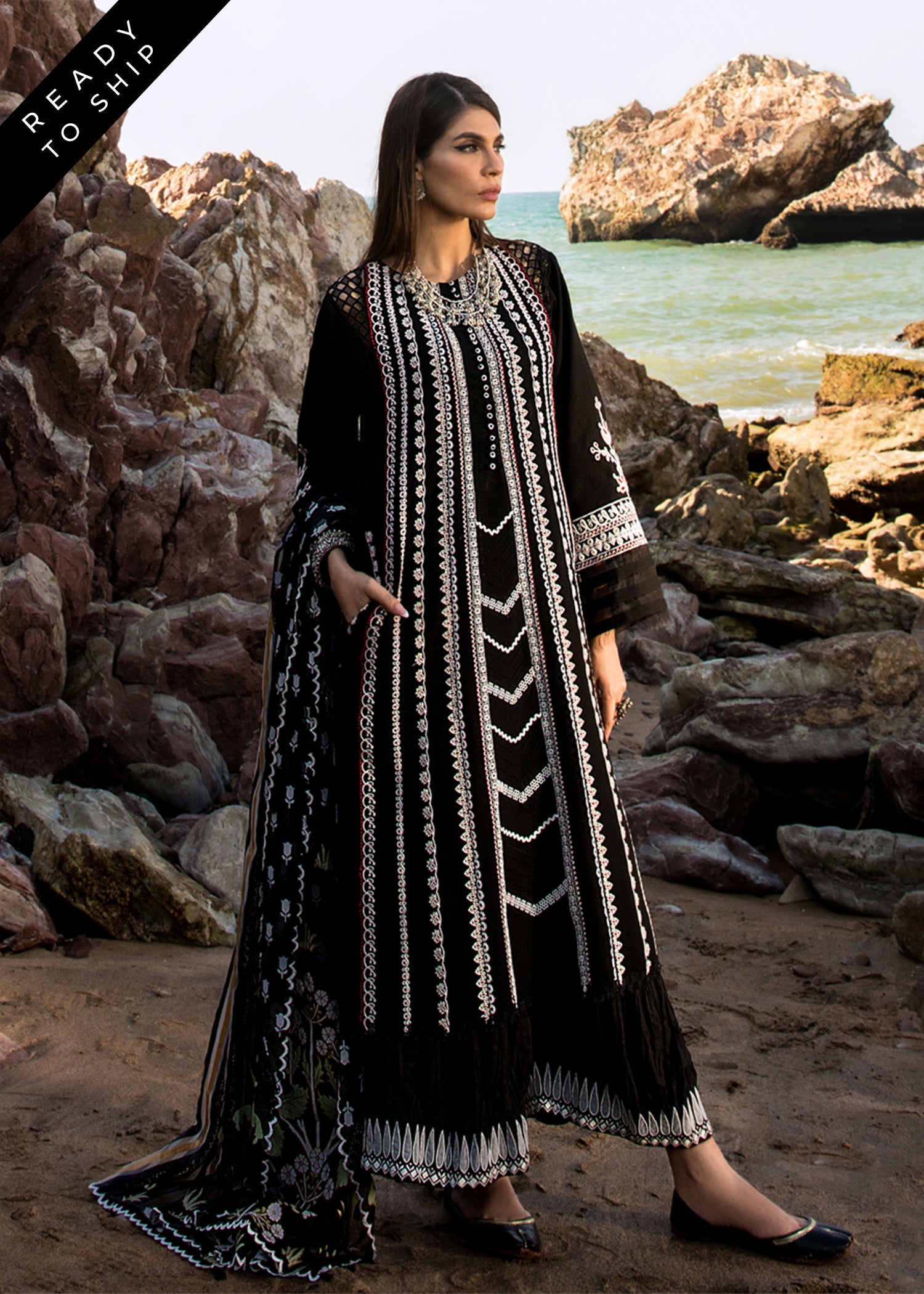 CRIMSON LUXURY EMBROIDERED LAWN - 3 PC UNSTITCHED
