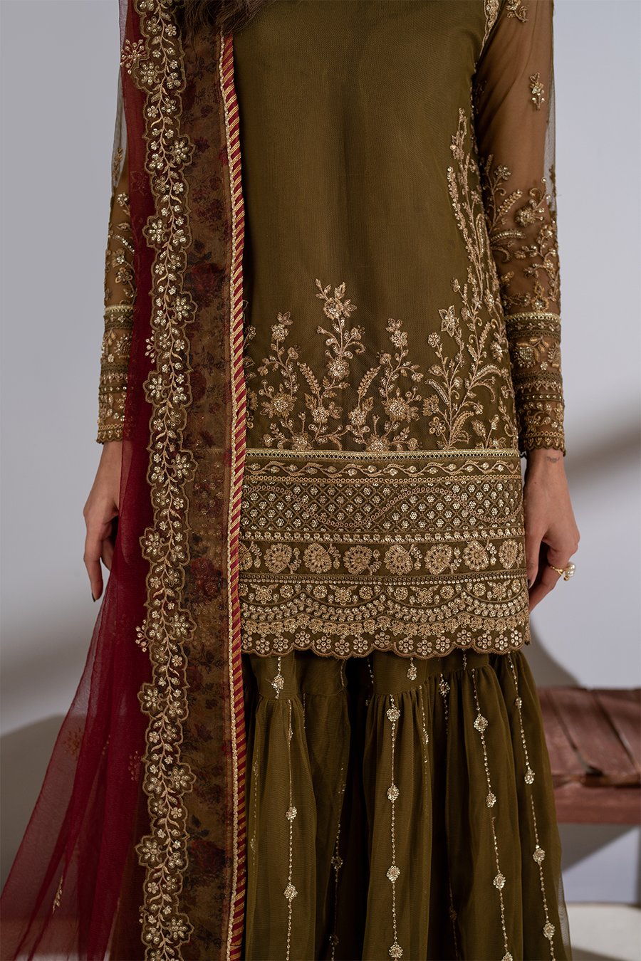 IZNIK EMBROIDERED CHIFFON GARARA - 3 PC UNSTITCHED