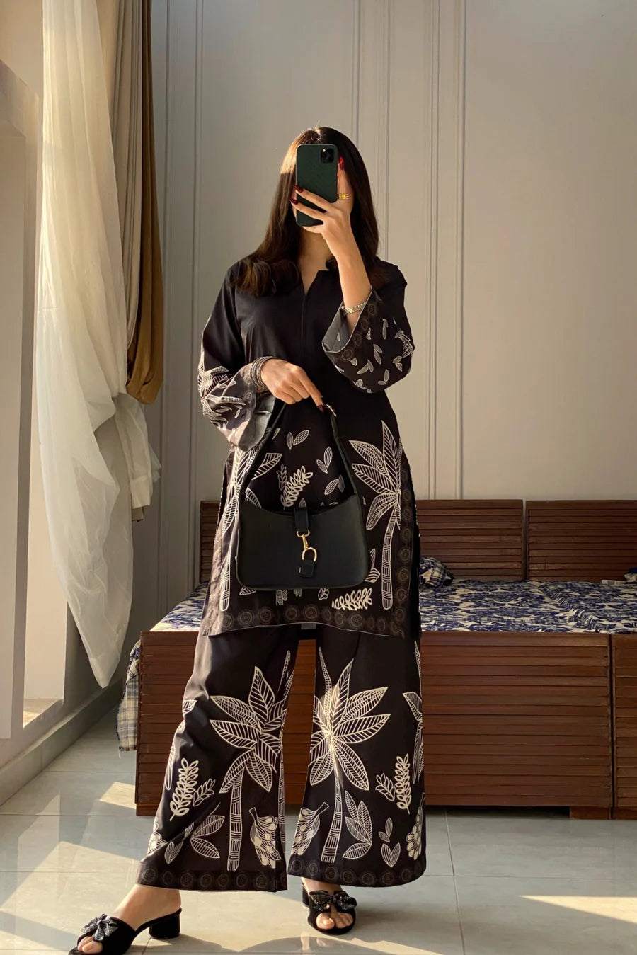 HOORAIN’S PRET DIGITAL PRINTED LAWN - 2 PC STITCHED