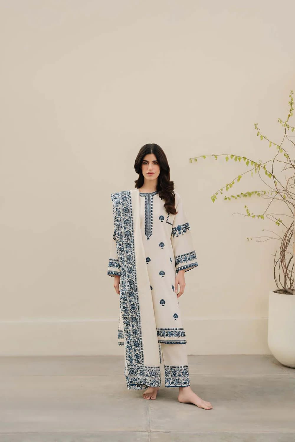 ZARQASH EMBROIDERED LAWN - 3 PC UNSTITCHED