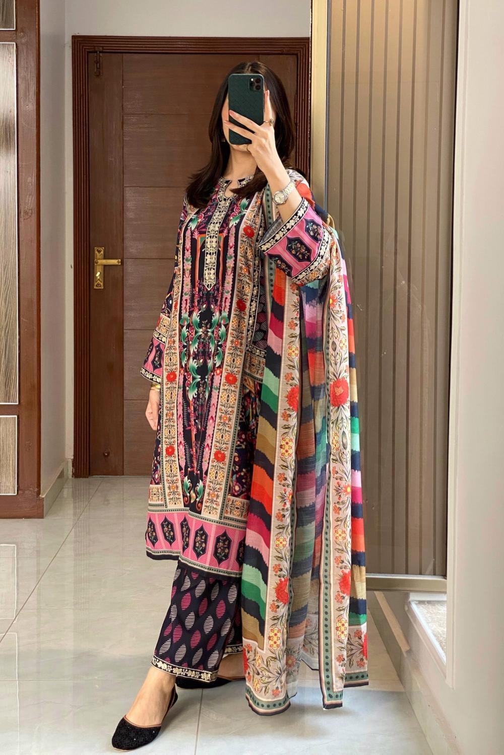 HOORAIN’S PRET DIGITAL PRINTED LAWN - 3 PC STITCHED