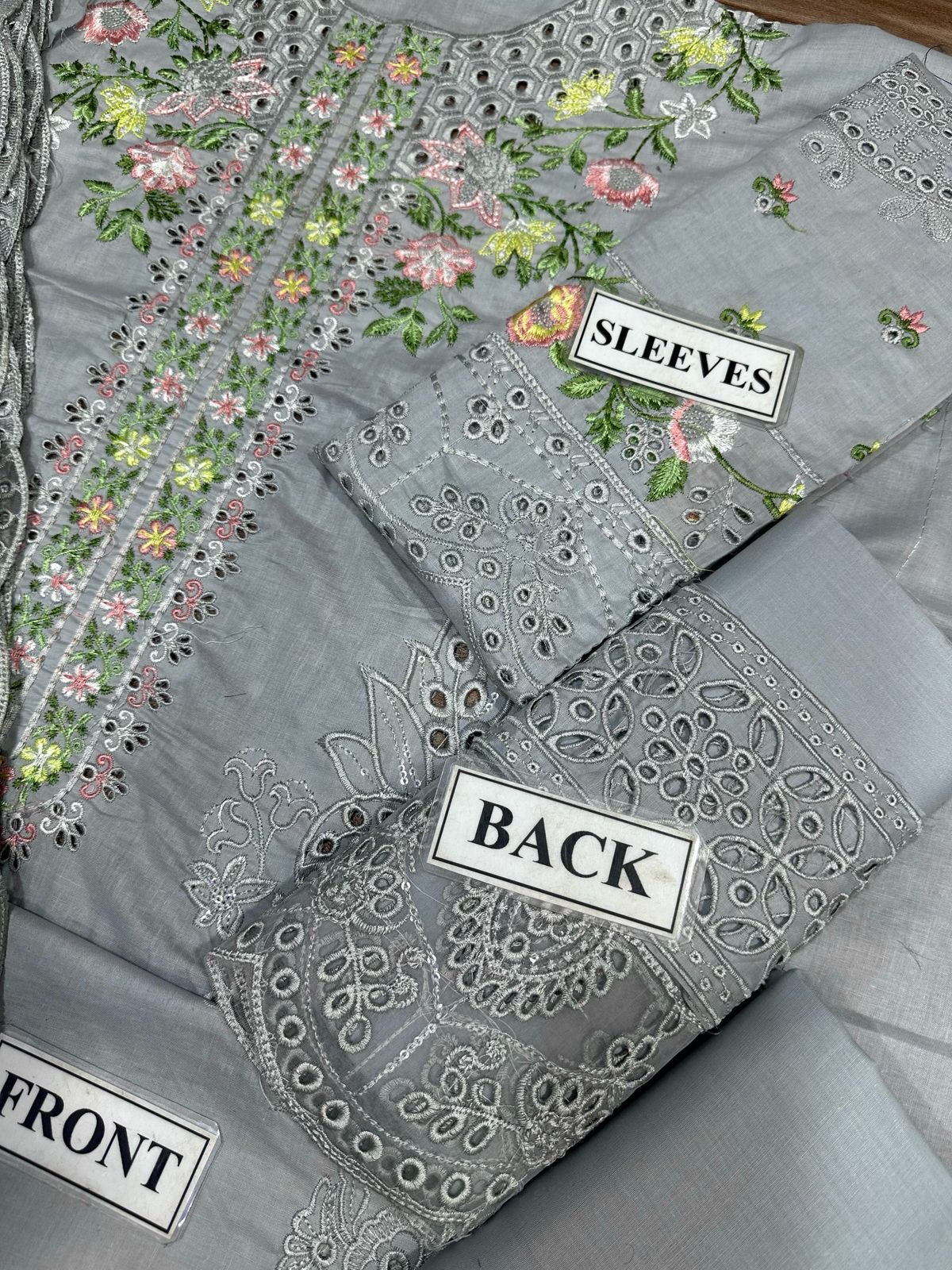 MUSLIM BOUTIQUE EMBROIDERED CHIKANKARI LAWN - 3 PC UNSTITCHED