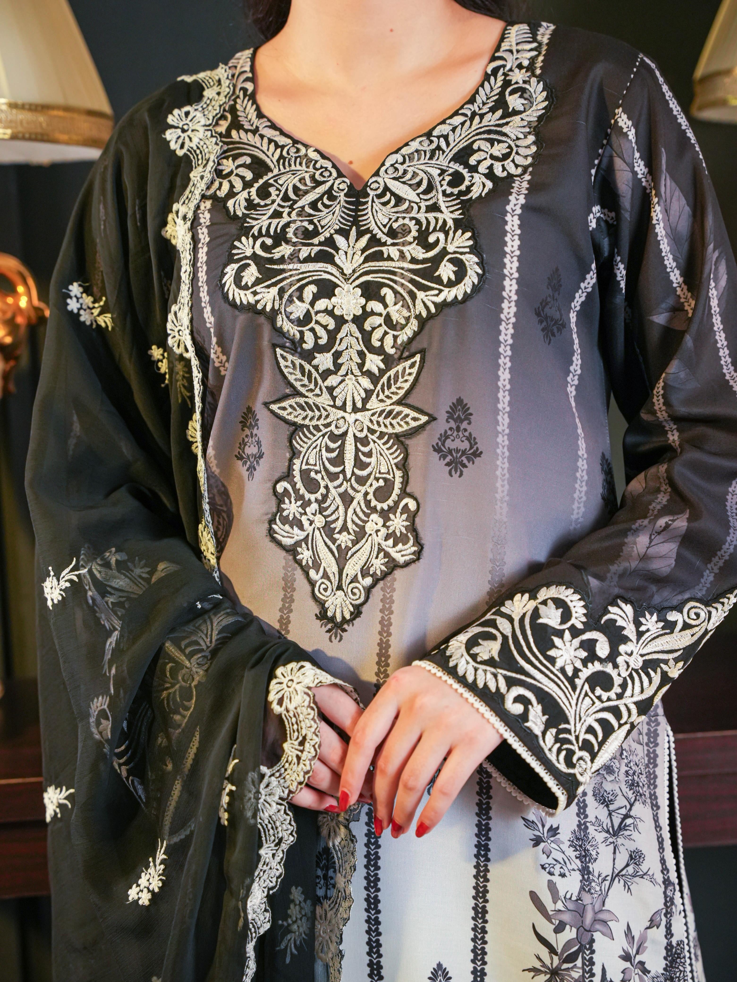 HOORAINS PRET EMBROIDERED LAWN - 3 PC STITCHED