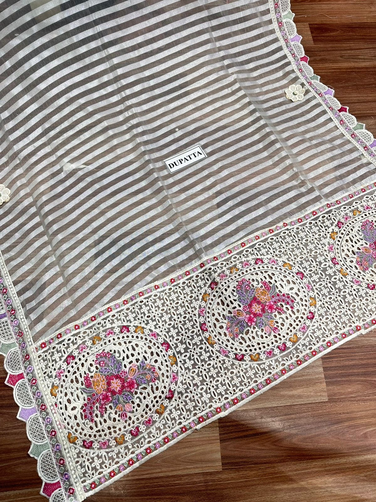 QALAMKAR LUXURY EMBROIDERED CHIKANKARI LAWN - 3 PC UNSTITCHED