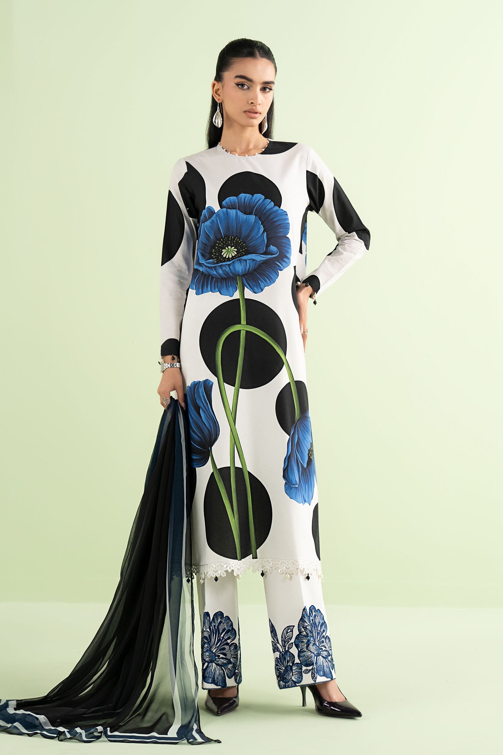 MARIA B FORMALS EMBROIDERED LAWN - 3 PC UNSTITCHED