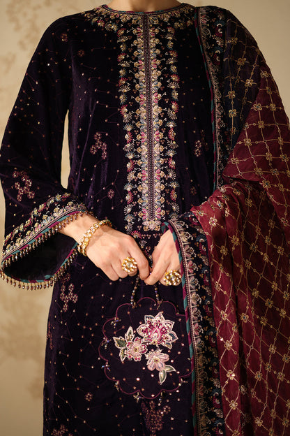 BAROQUE LUXURY EMBROIDERED VELVET - 3 PC UNSTITCHED
