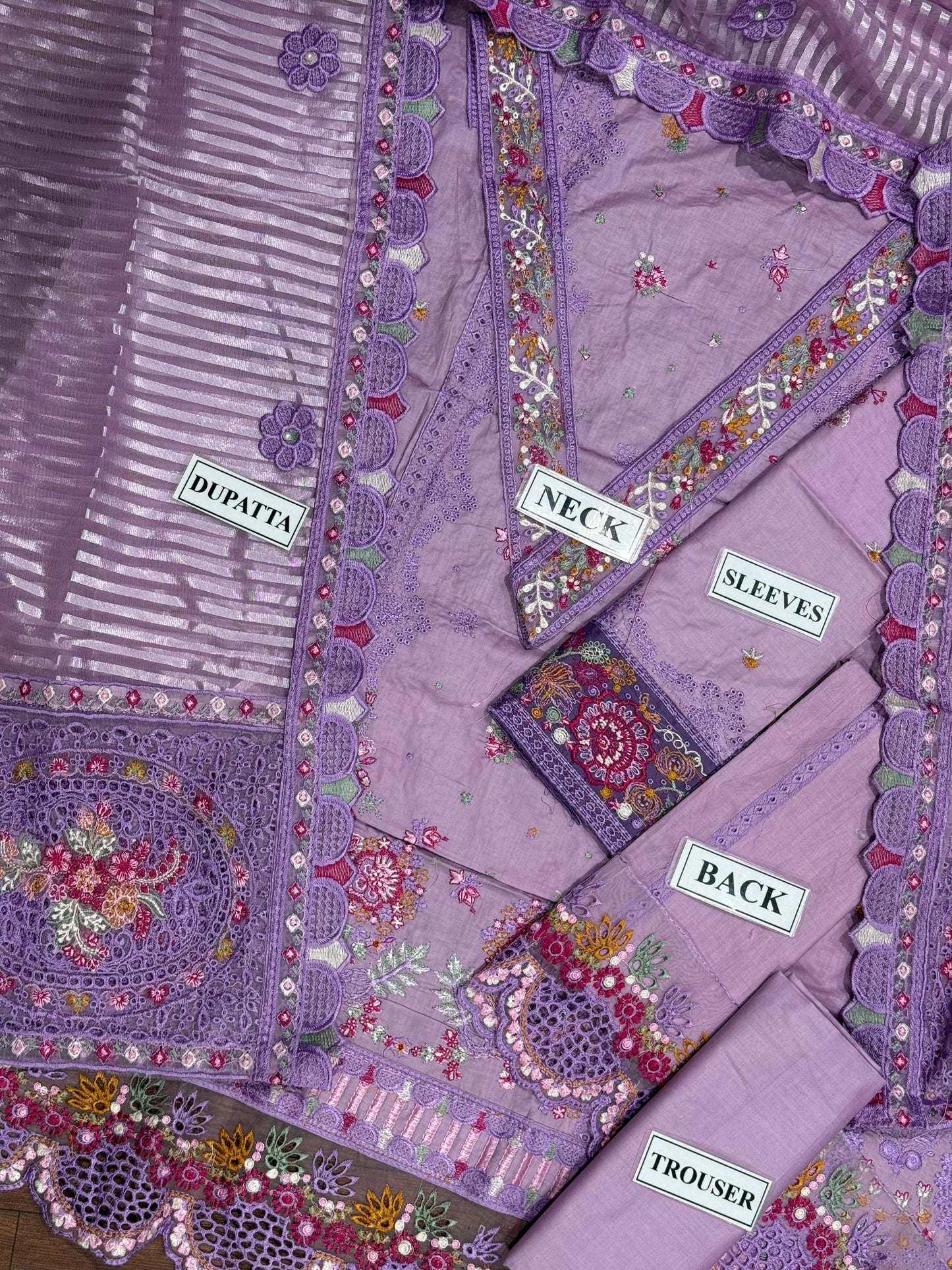 QALAMKAR LUXURY EMBROIDERED LAWN - 3 PC UNSTITCHED