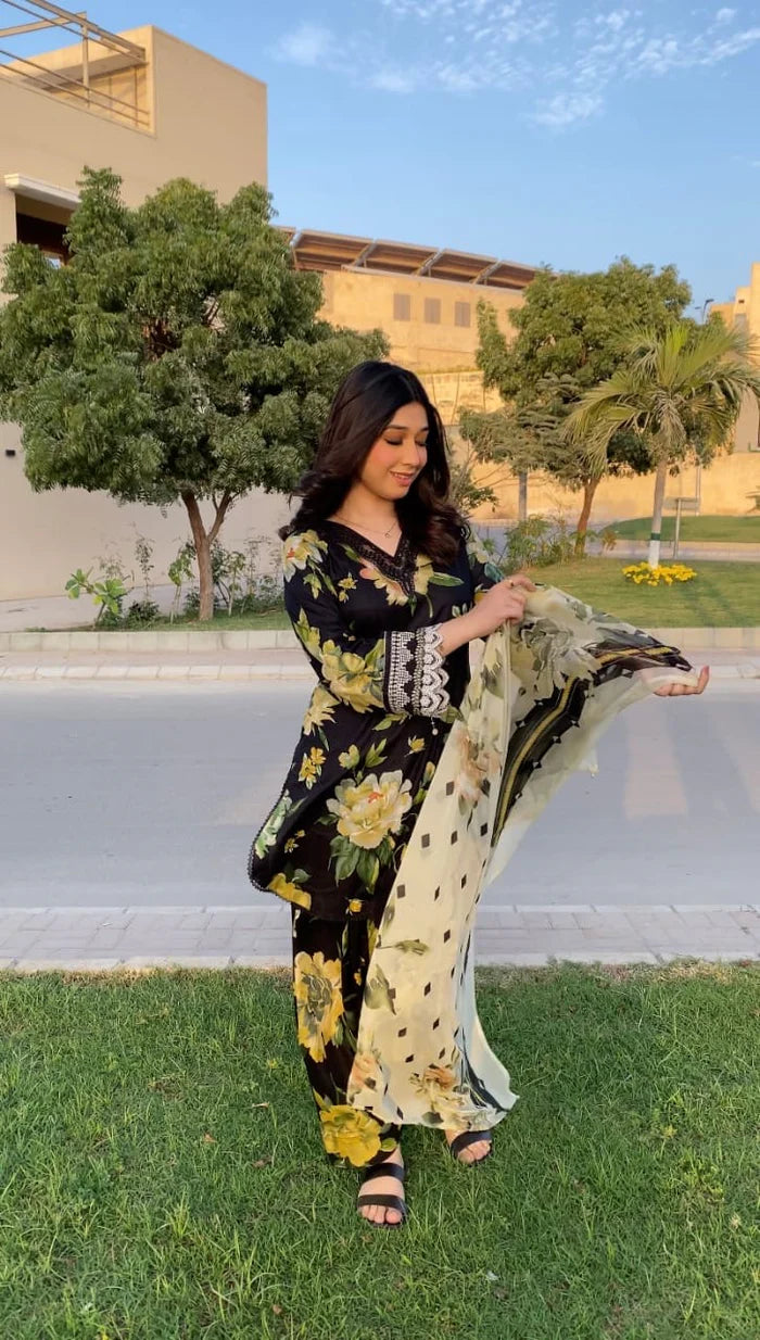 HOORAIN’S PRET PRINTED LACE WORK LAWN - 3 PC STITCHED