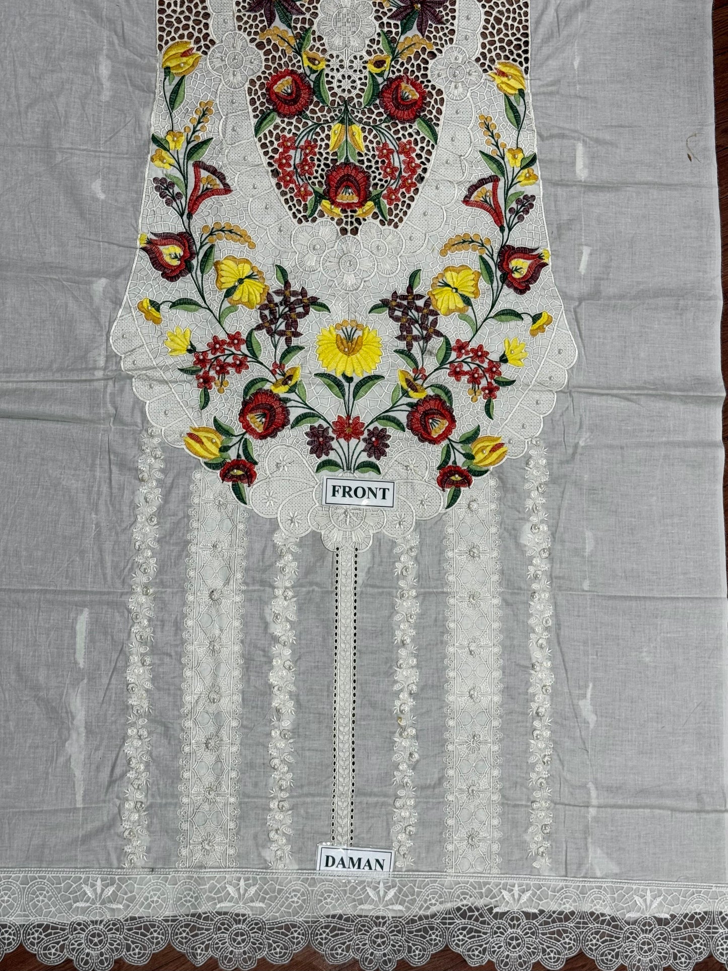 MARIA B CHIKANKARI EMBROIDERED LAWN - 3 PC UNSTITCHED