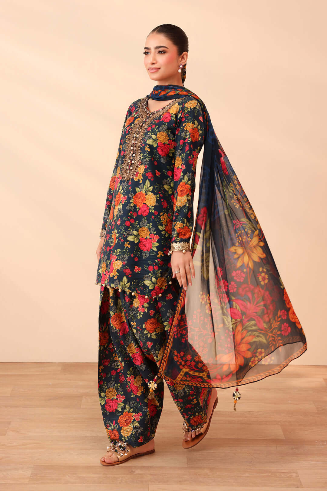 MARIA B FORMALS EMBROIDERED LAWN - 3 PC UNSTITCHED