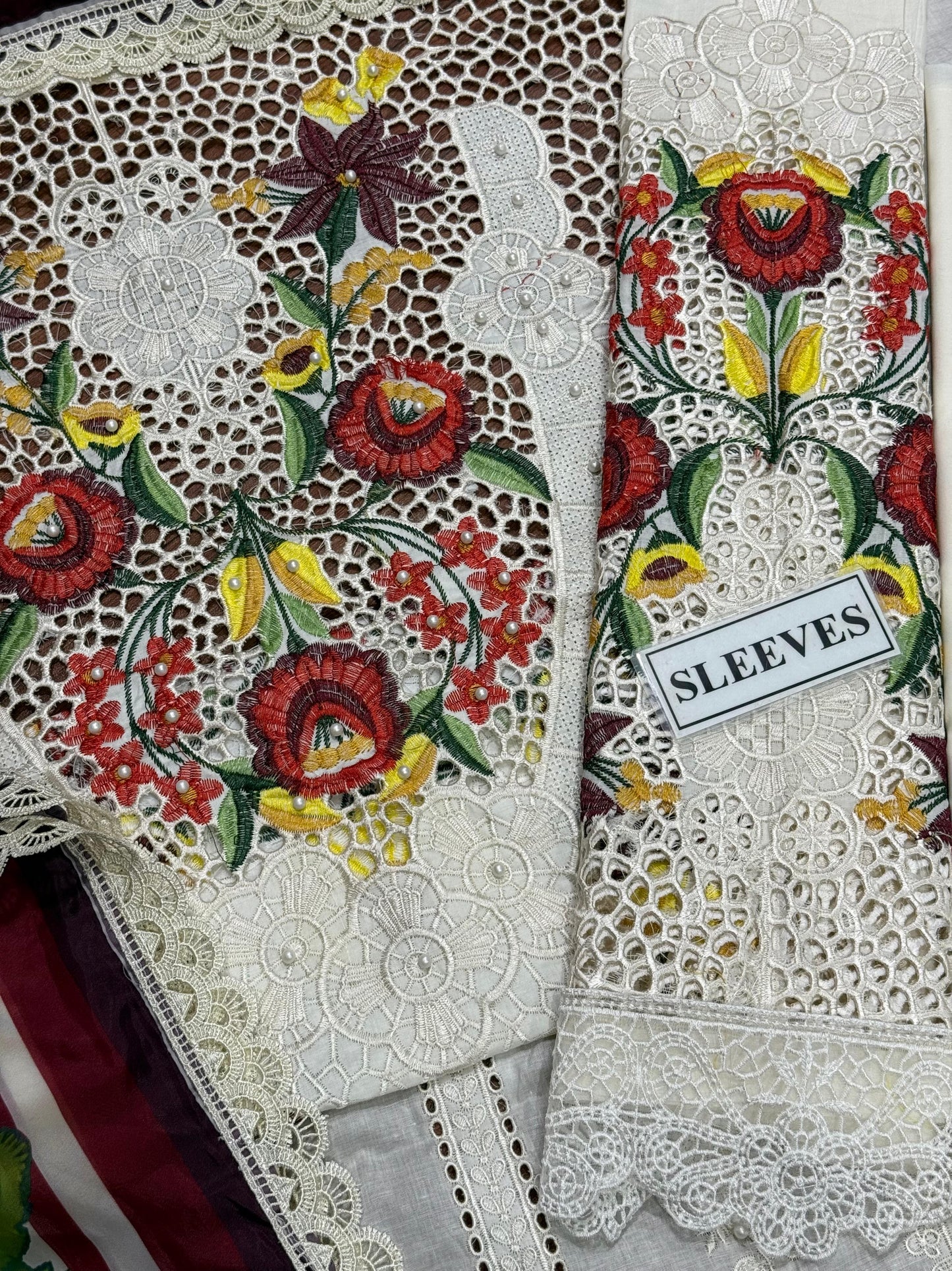 MARIA B CHIKANKARI EMBROIDERED LAWN - 3 PC UNSTITCHED