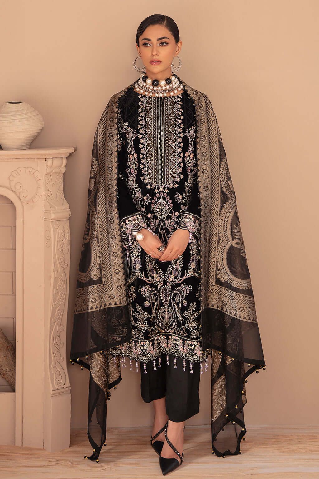 RAMSHA LUXURY EMBROIDERED VELVET - 3 PC UNSTITCHED
