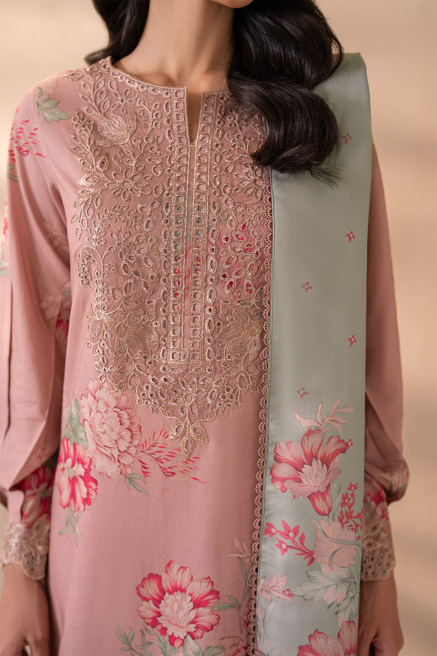 IZNIK FORMALS PRINTED EMBROIDERED LAWN - 3 PC UNSTITCHED