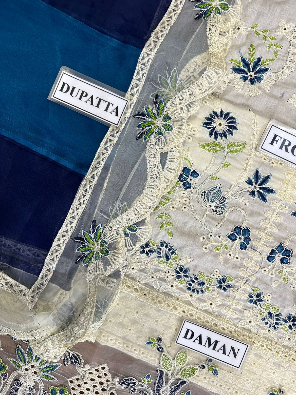 MARYAM N MARIA PREMIUM EMBROIDERED LAWN - 3 PC UNSTITCHED