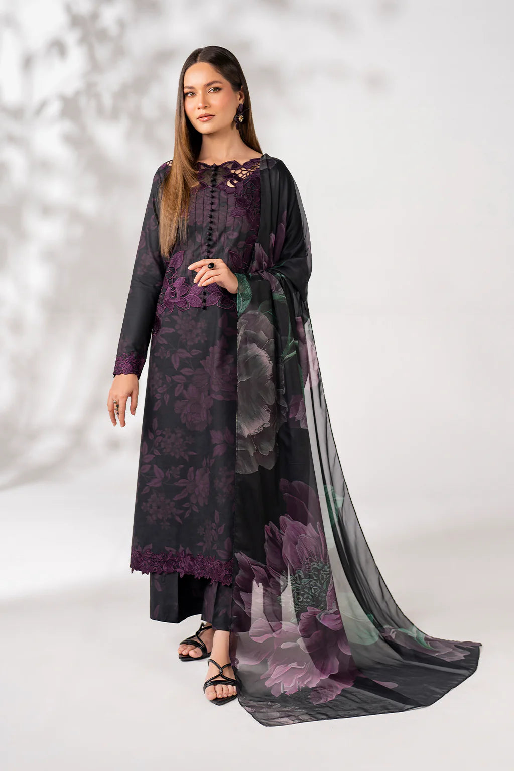 IZNIK DIGITAL PRINTED EMBROIDERED FORMALS LAWN - 3 PC UNSTITCHED
