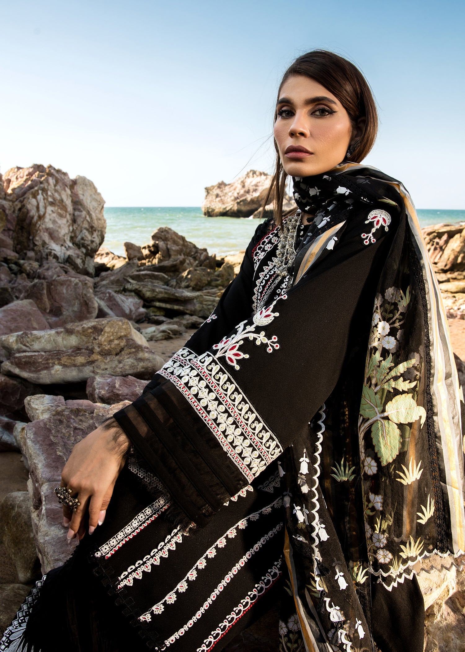 CRIMSON LUXURY EMBROIDERED LAWN - 3 PC UNSTITCHED