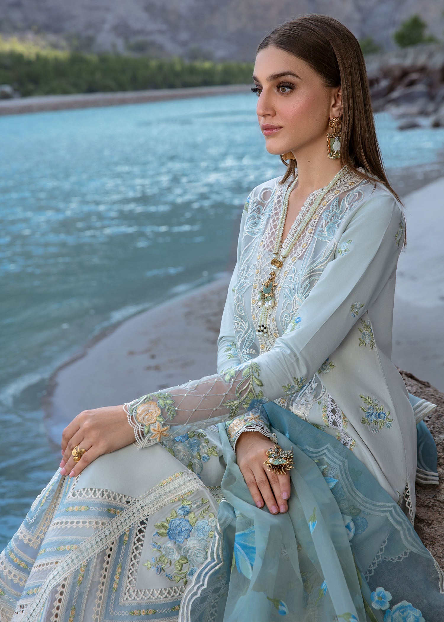 CRIMSON LUXURY EMBROIDERED LAWN - 3 PC UNSTITCHED