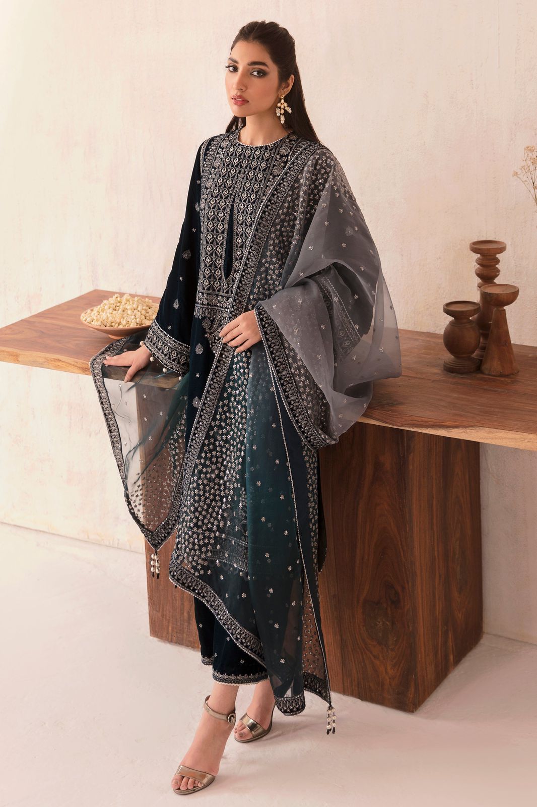 JAZMIN LUXURY EMBROIDERED VELVET - 3 PC UNSTITCHED
