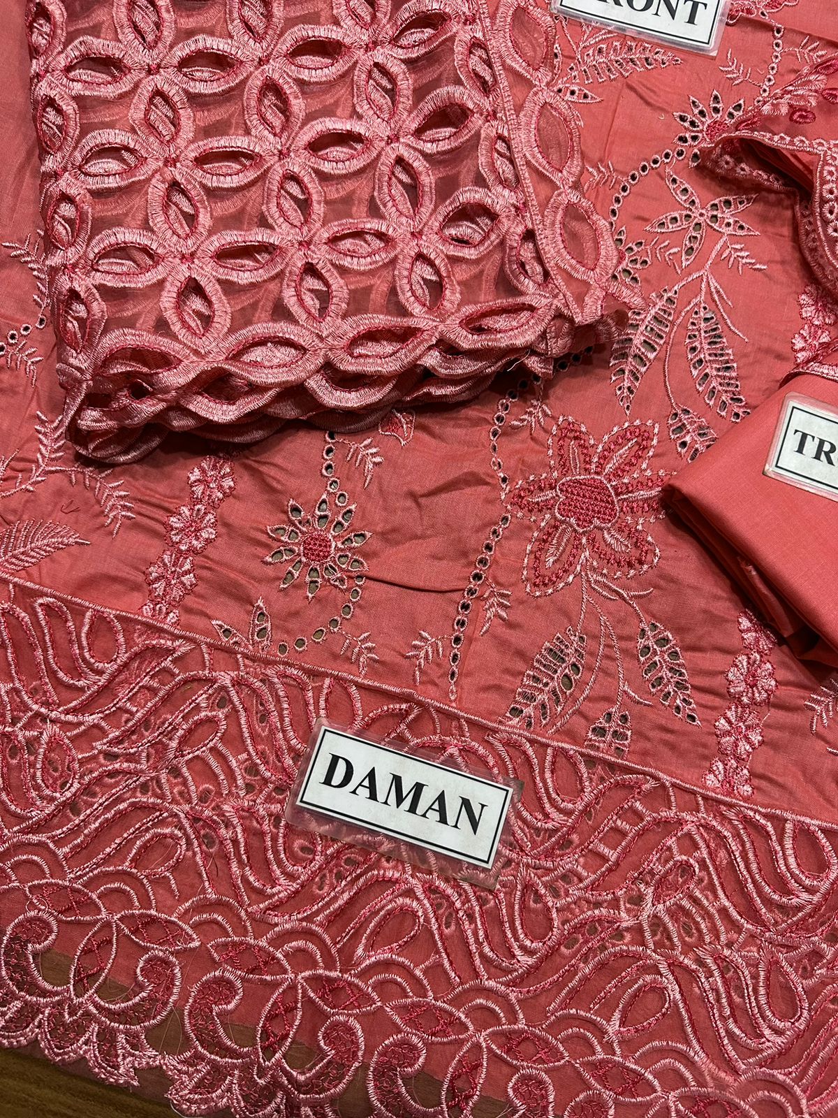 RANG RASIYA LUXURY CHIKANKARI EMBROIDERED LAWN - 3 PC UNSTITCHED