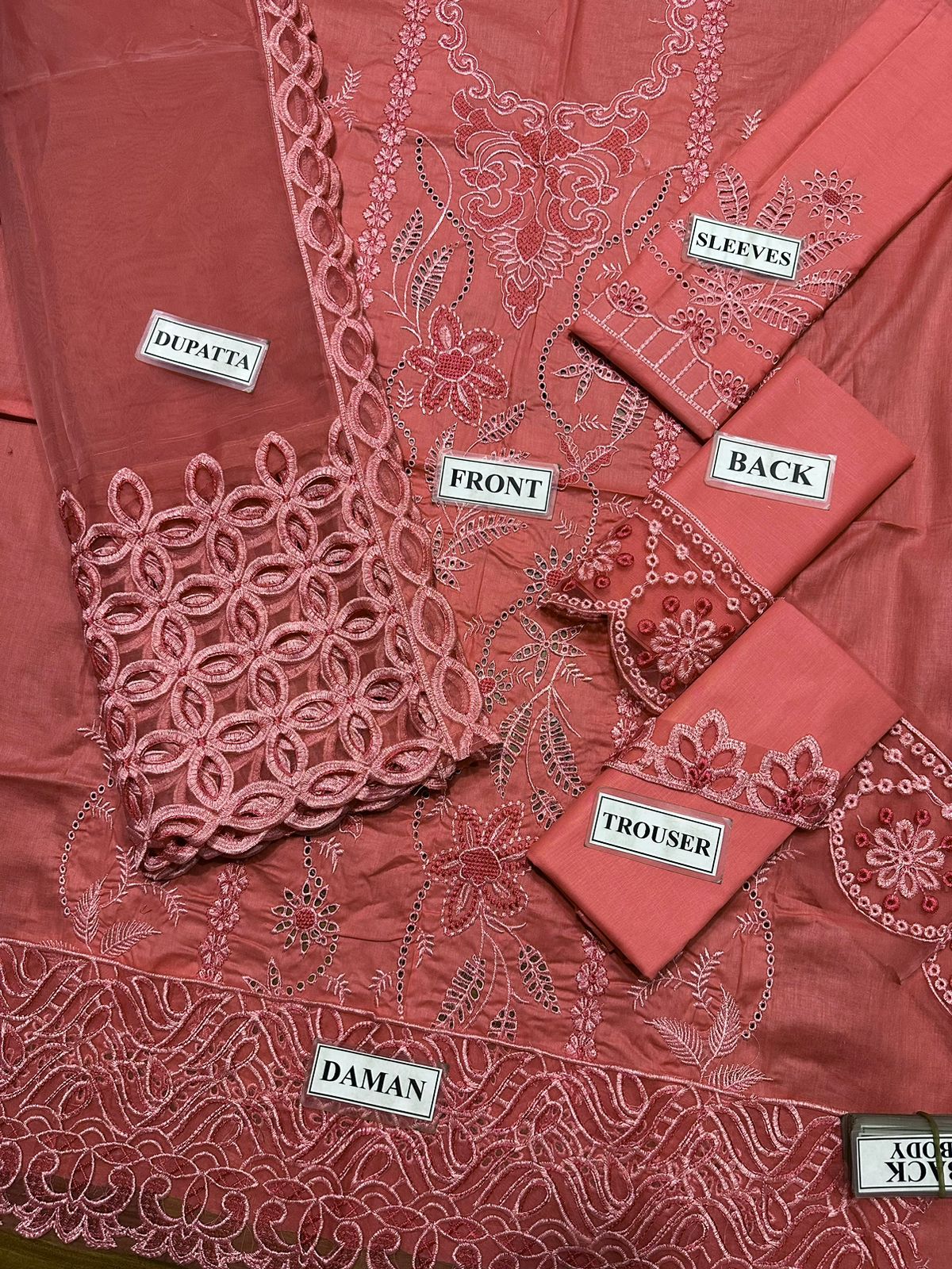 RANG RASIYA LUXURY CHIKANKARI EMBROIDERED LAWN - 3 PC UNSTITCHED