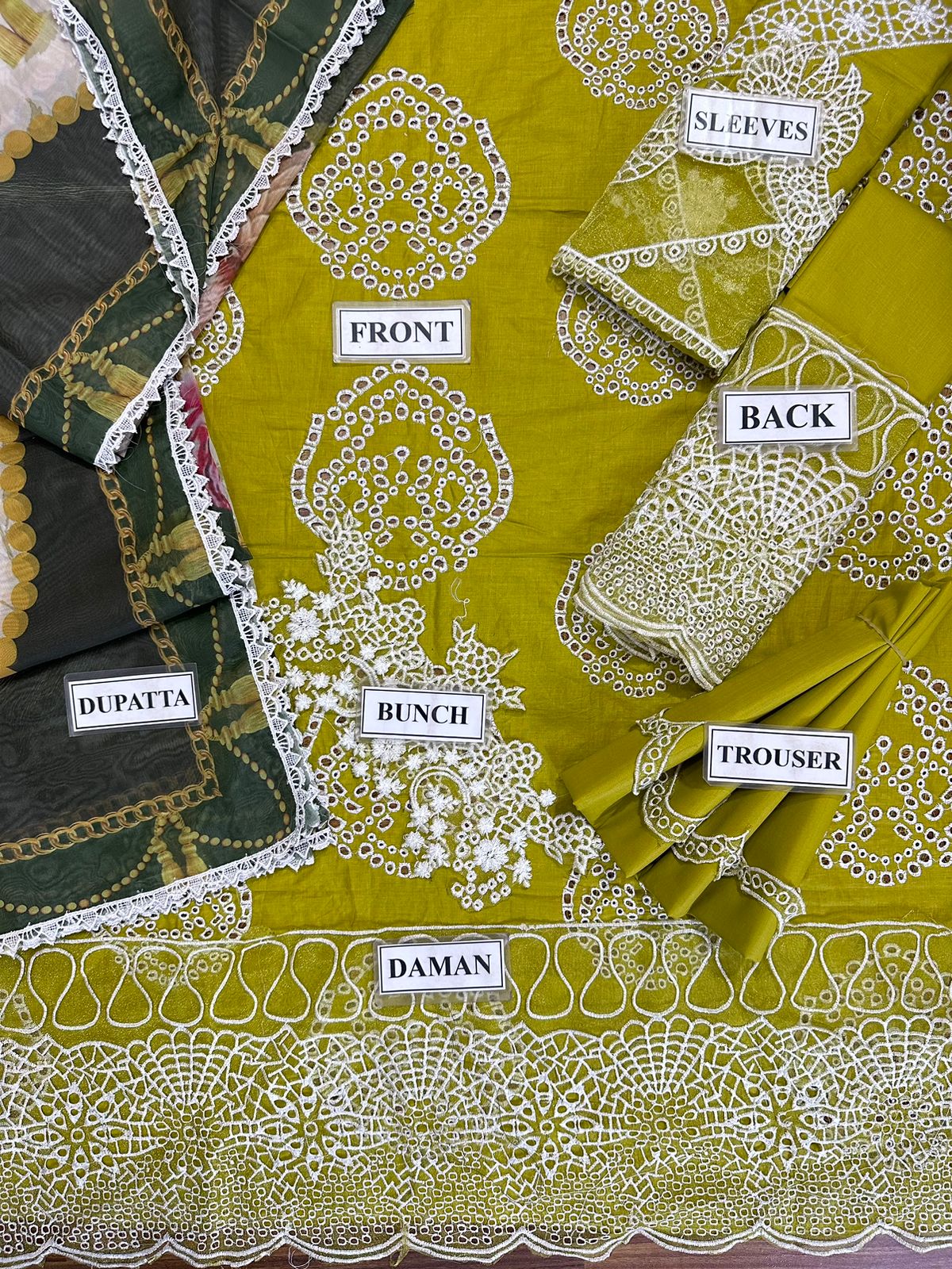 ELAAF LUXURY CHIKANKARI LAWN EMBROIDERED - 3 PC UNSTITCHED
