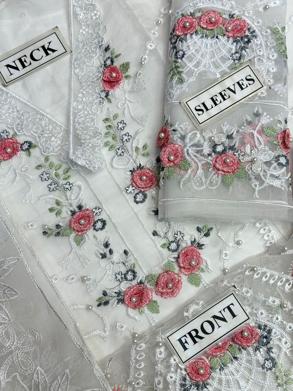 MARIA B LUXURY EMBROIDERED ORGANZA - 3 PC UNSTITCHED