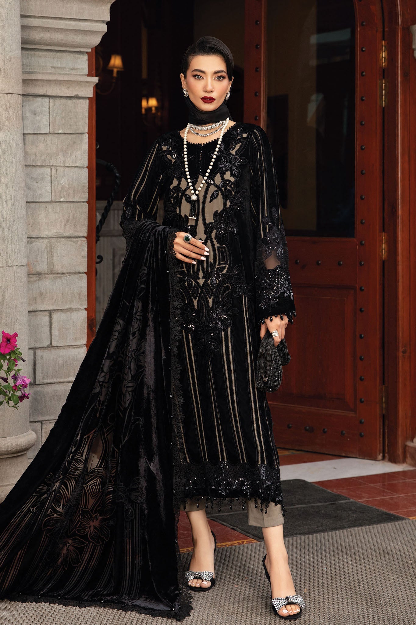 MARIA B FORMALS EMBROIDERED PRINTED LAWN - 3 PC UNSTITCHED