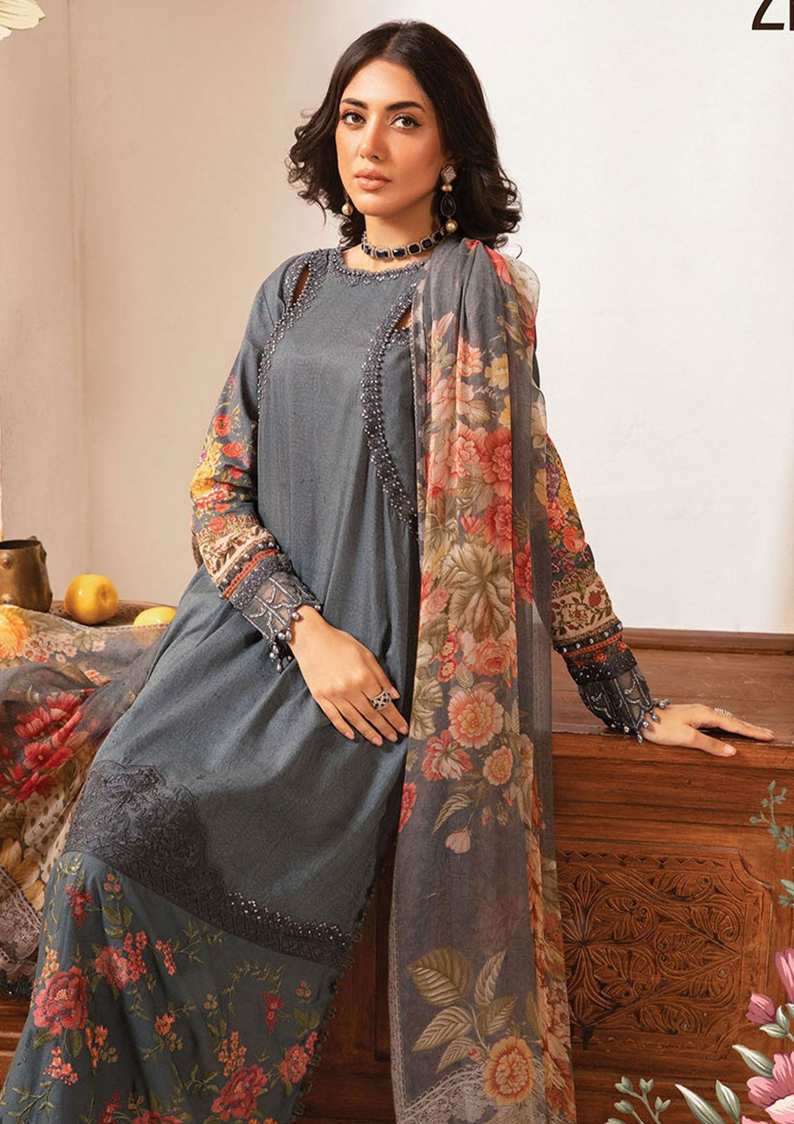 MARIA B LUXURY EMBROIDERED LAWN - 3 PC UNSTITCHED