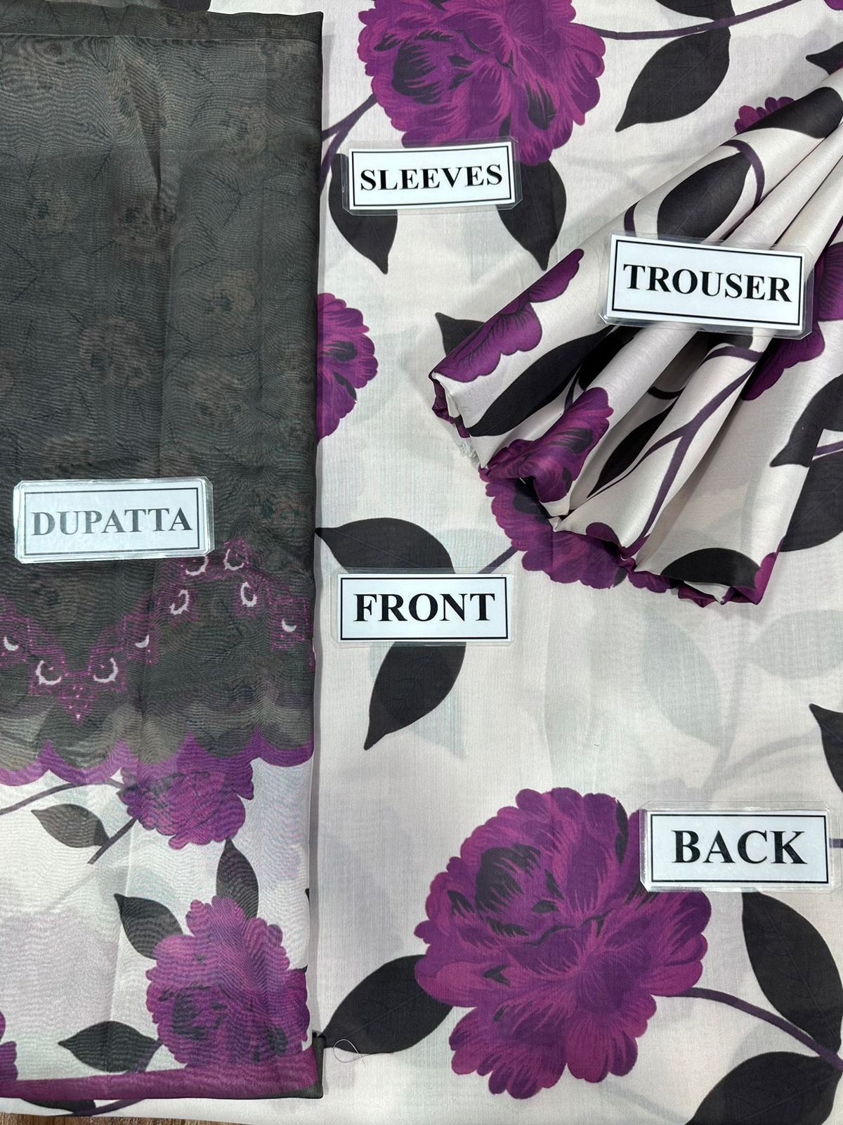 FLORAL DIGITAL PRINTED LUXURY SWISS LAWN - 3 PC UNSTITCHED