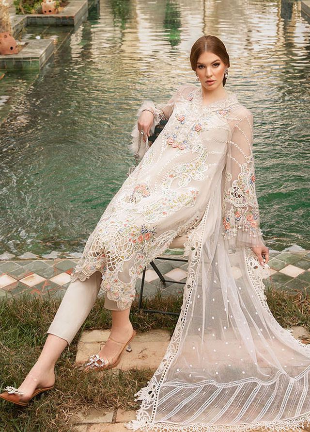 MARIA B LUXURY EMBROIDERED ORGANZA - 3 PC UNSTITCHED