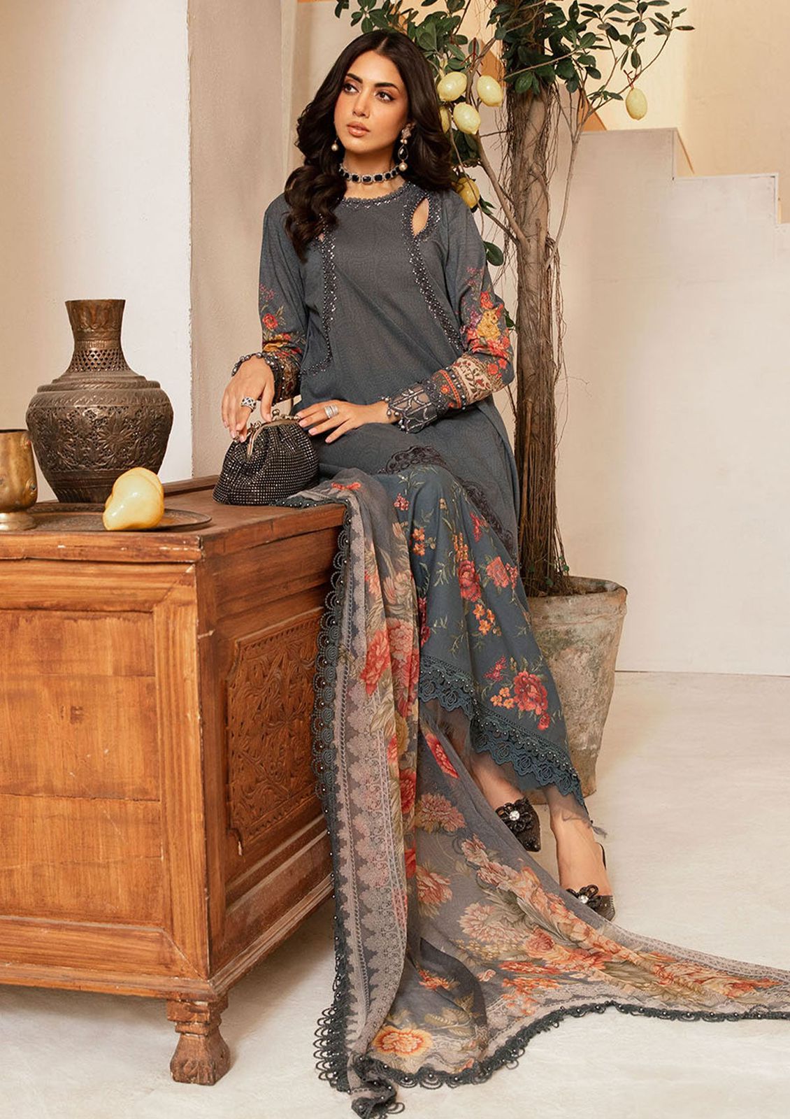 MARIA B LUXURY EMBROIDERED LAWN - 3 PC UNSTITCHED