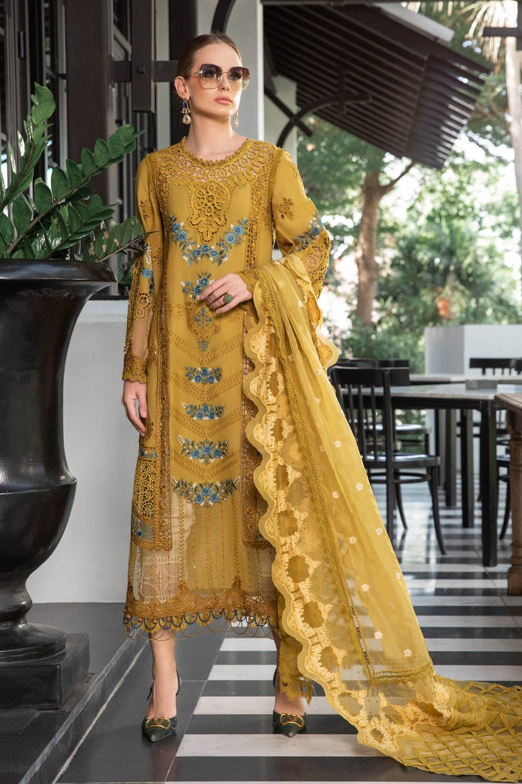 MARIA B LUXURY EMBROIDERED CHIKANKARI LAWN - 3 PC UNSTITCHED