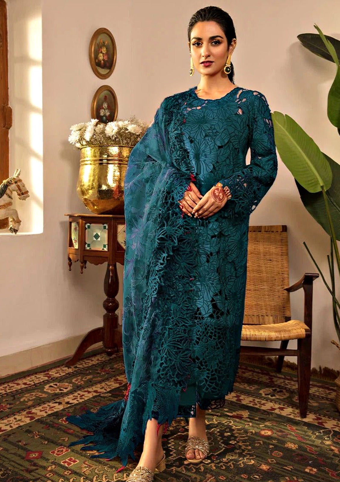 RANG RASIYA LUXURY CHIKANKARI EMBROIDERED LAWN - 3 PC UNSTITCHED