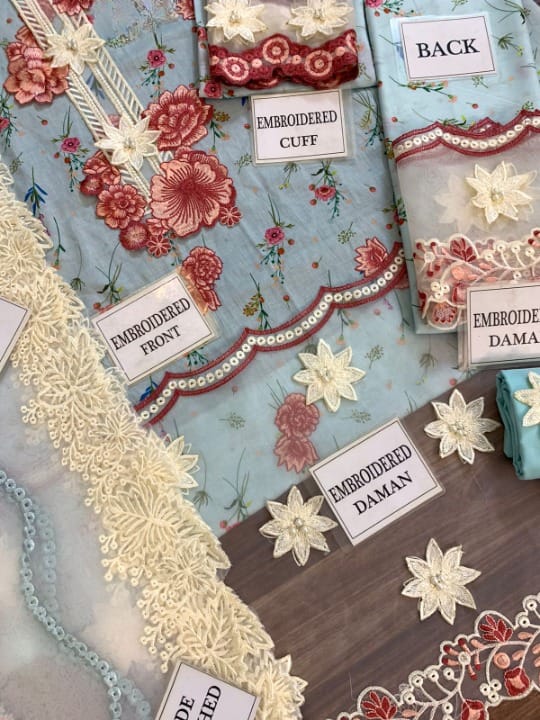 RANG RASIYA LUXURY EMBROIDERED LAWN - 3 PC UNSTITCHED